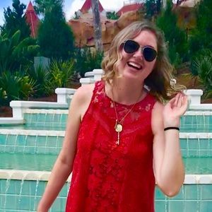 Meet your Posher, Elena